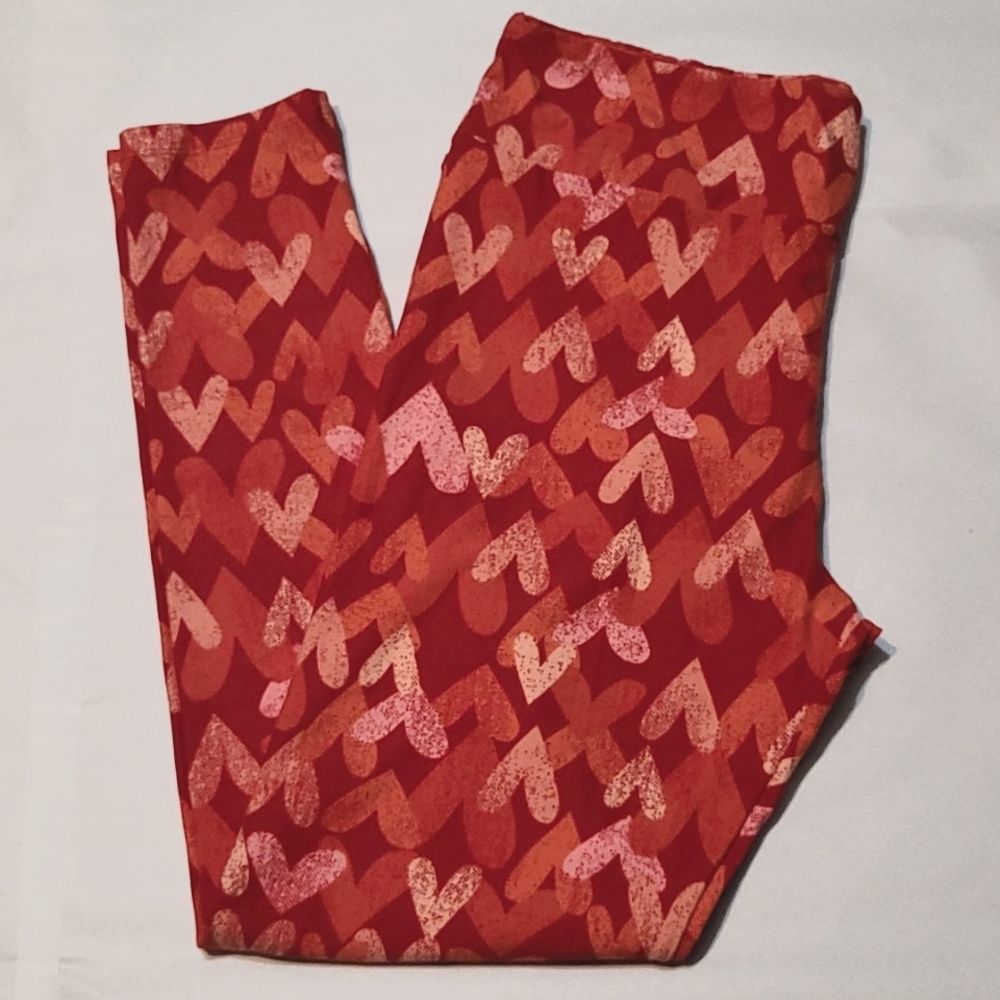 New Lularoe TC‎ heart Valentine Leggings!